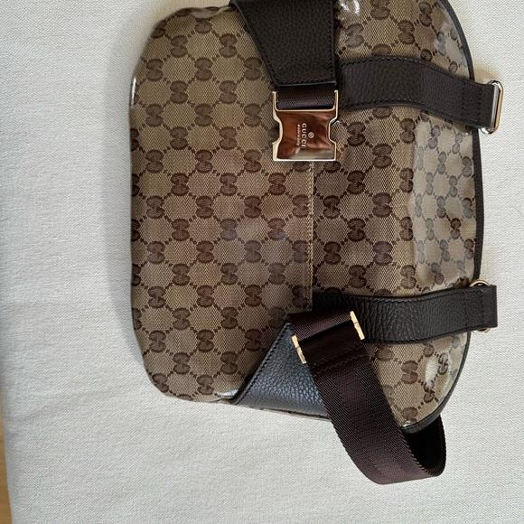 Authentic Gucci Fanny Pack - Picture 2 of 16